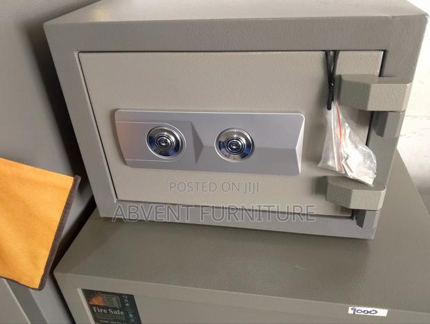 Small Fire Proof Money Safe · Photo 1