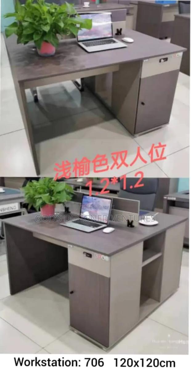 Strong and Well Polished 2in1 Wooden Workstation · Photo 1