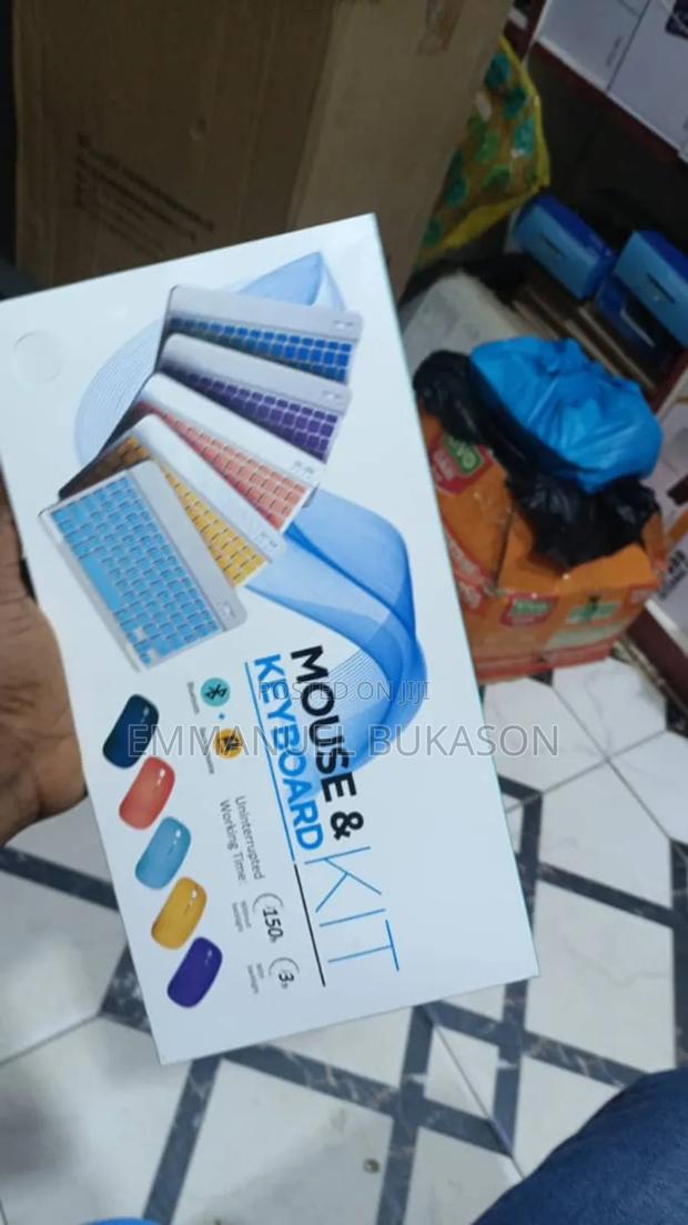 Wireless Bluetooth Keyboard · Photo 1