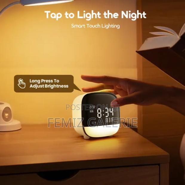 Oraimo Clockpoint Plus Multi-use Rechargeable Digital Clock · Photo 4