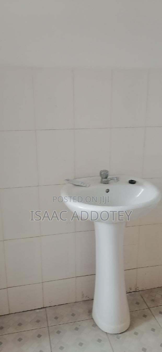 2bdrm Apartment in Spintex Coastal Down for rent · Photo 4
