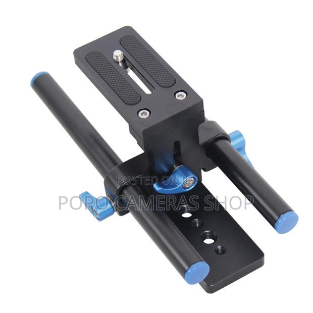 Yelangu Universal Camera Baseplate With 15mm Rod · Photo 1