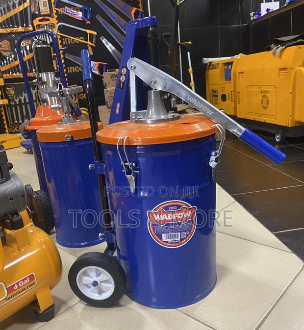 Wadfow Hand Operated Grease Lubricator 25kg · Photo 1