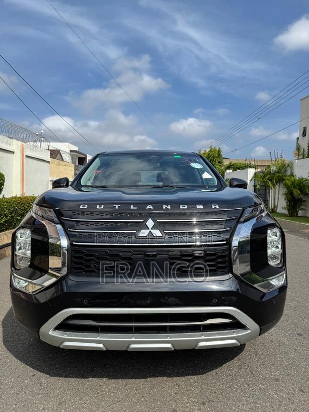 Mitsubishi Outlander SE 2022 Black · Photo 2