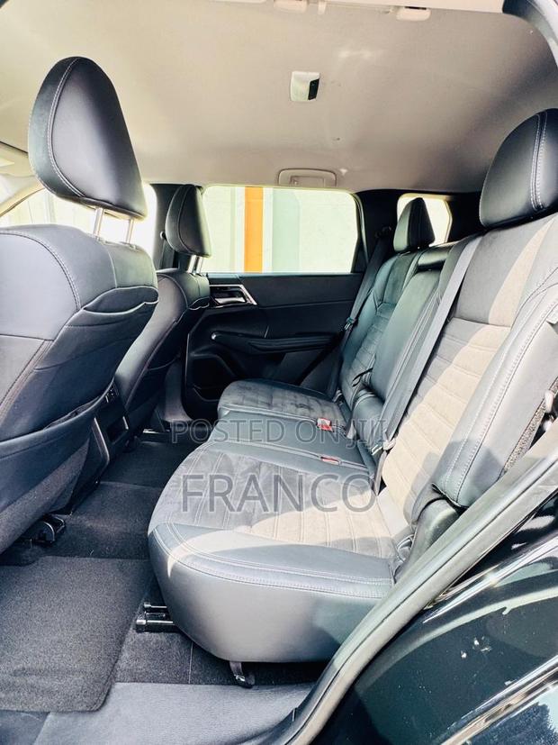 Mitsubishi Outlander SE 2022 Black · Photo 4