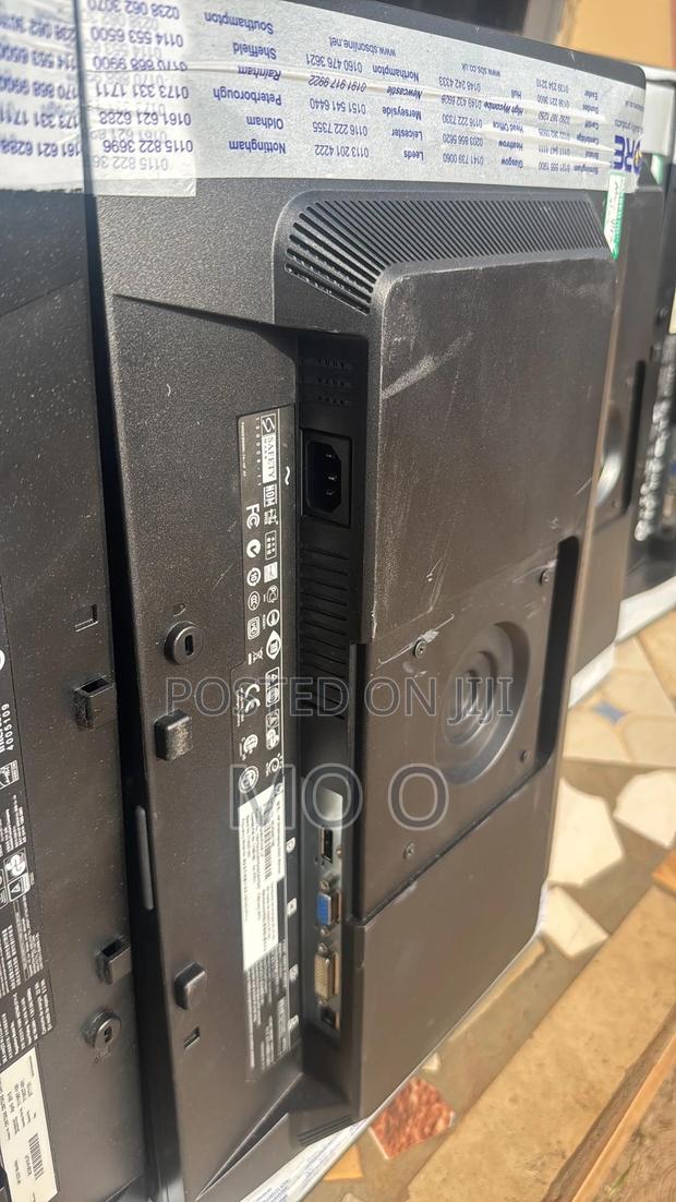 HP 24 Inches Monitors No Stands · Photo 3