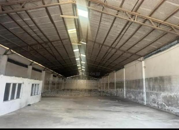 Warehouse To Let -dzorwulu · Photo 2
