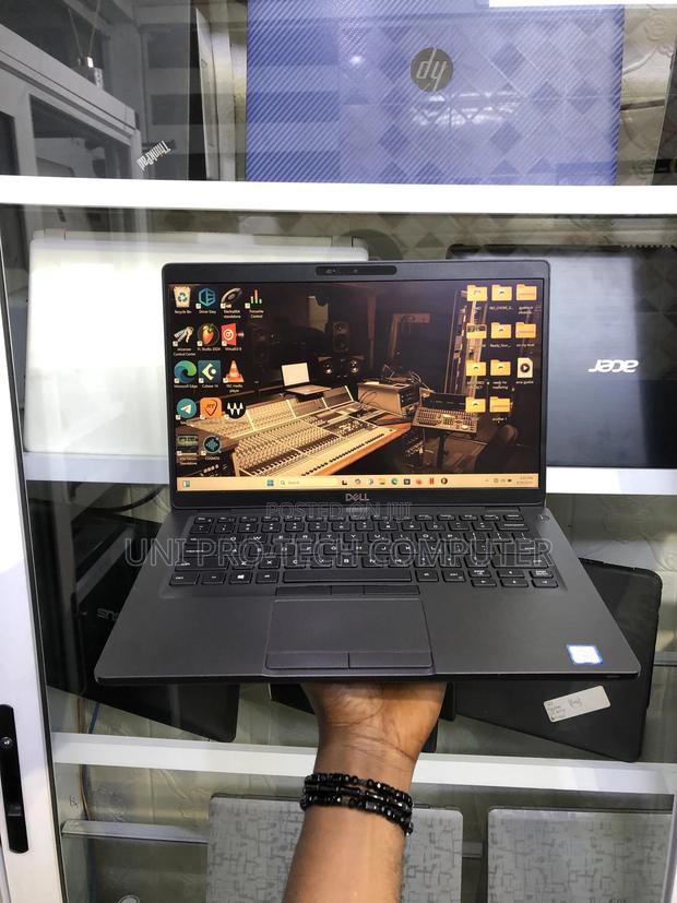 Laptop Dell Latitude 5400 16GB Intel Core I7 SSD 512GB · Photo 2