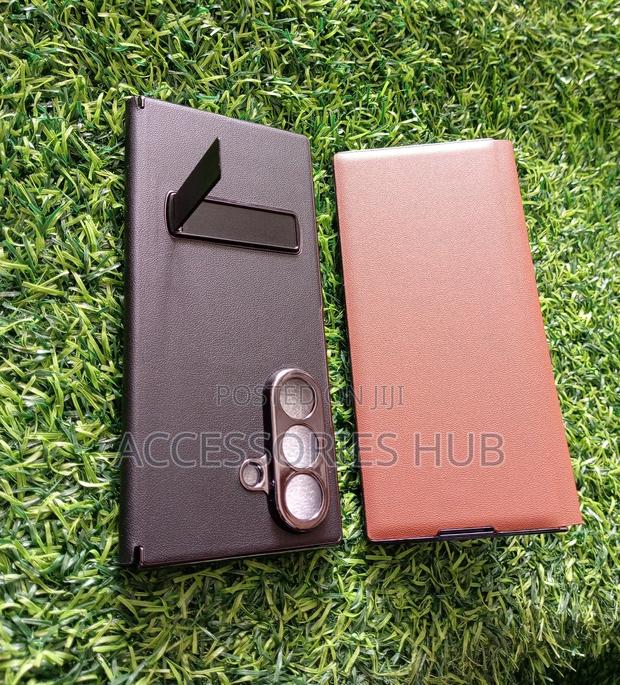 Magnetic Leather Case for Samsung Z Fold 6 and 7 · Photo 3