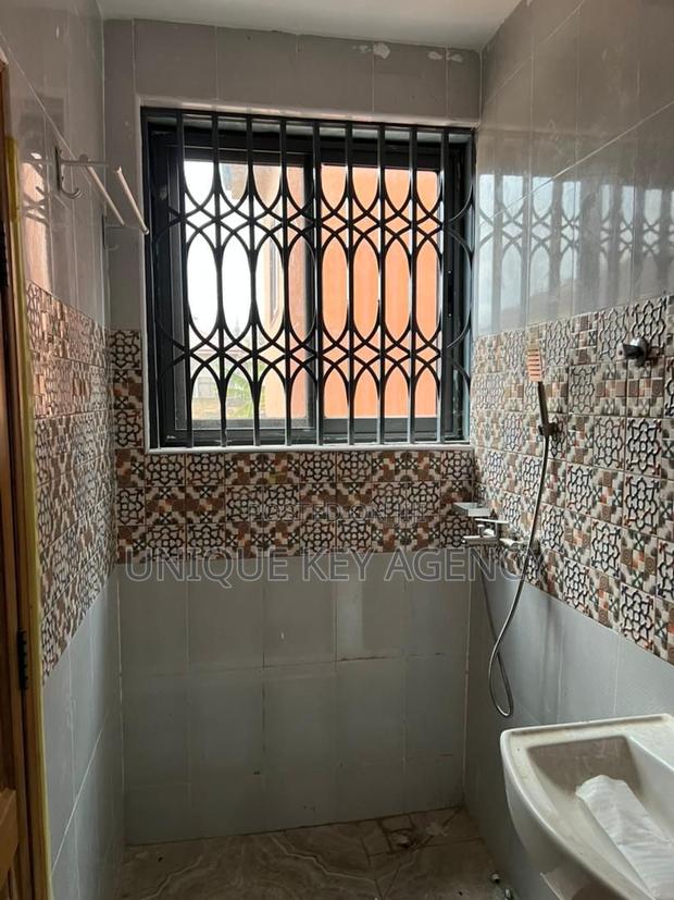 2bdrm Apartment in Unique Key Agency, Dansoman for rent · Photo 3