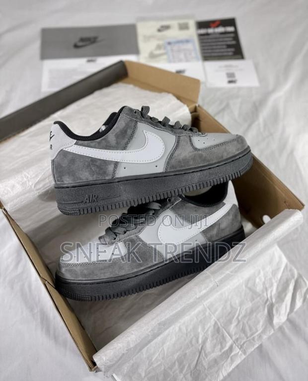 Og Nike Air Force Ash · Photo 1