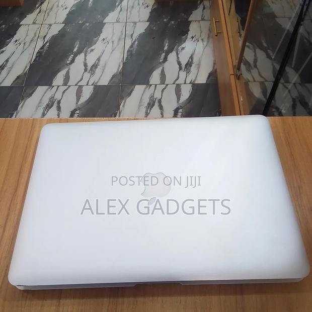 Laptop Apple MacBook Air 2015 8GB Intel Core I5 eMMC 128GB · Photo 2