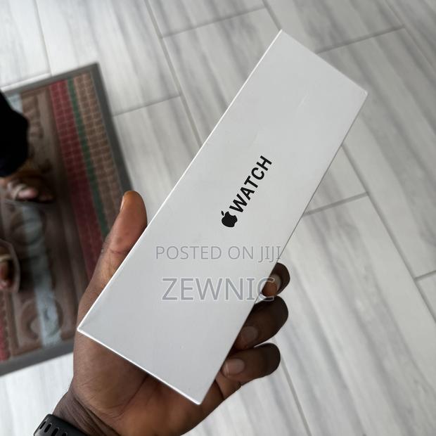 Apple Watch Se 2nd Generation (Gps+Cellular) 44mm · Photo 1