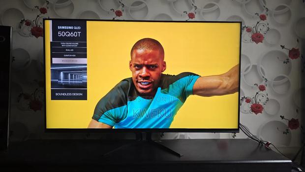 Ssamsung Qled 50 Inch TV · Photo 3