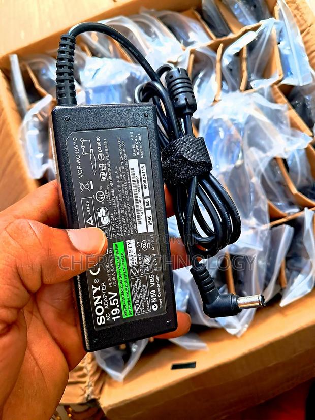 Sony 19.5v Adapter · Photo 1