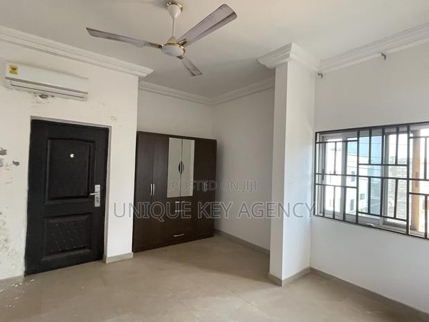 2bdrm Apartment in Unique Key Agency, East Legon for rent · Photo 2