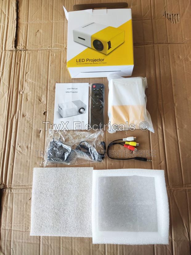 Yg300 Mini Projector · Photo 2