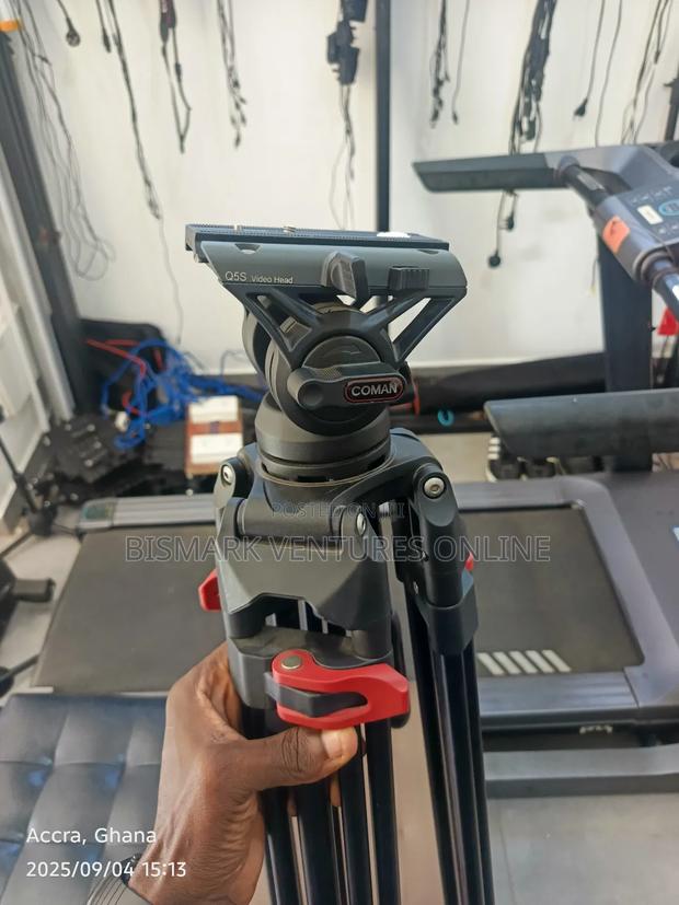 Heavy Duty Aluminum Tripod, Home Use · Photo 5