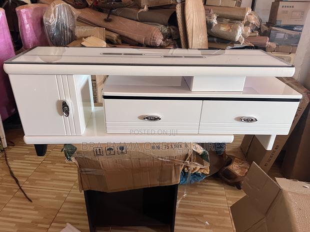 1.2m Side Adjustable Tv Stand · Photo 1