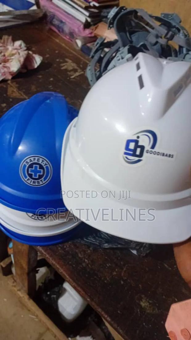 Construction Helmet · Photo 2