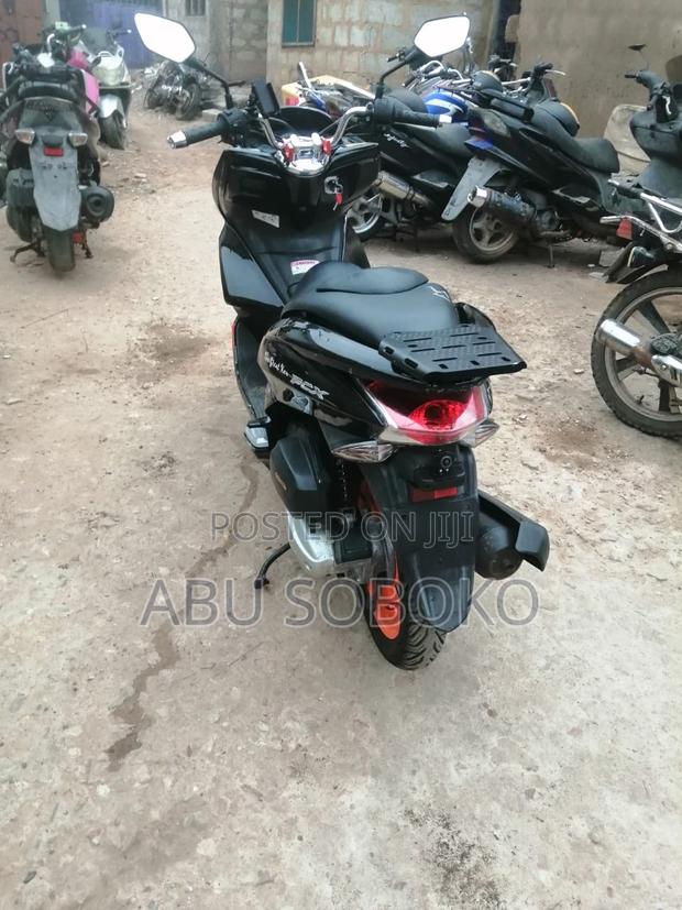 Honda 2023 Black · Photo 2