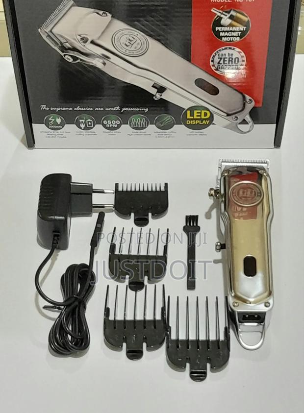 Kiki Professional Cordless Clipper With Led Display · Photo 1