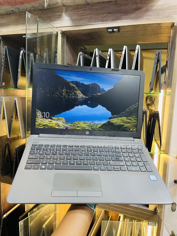 Laptop HP 250 G7 8GB Intel Core I5 HDD 1T · Photo 2
