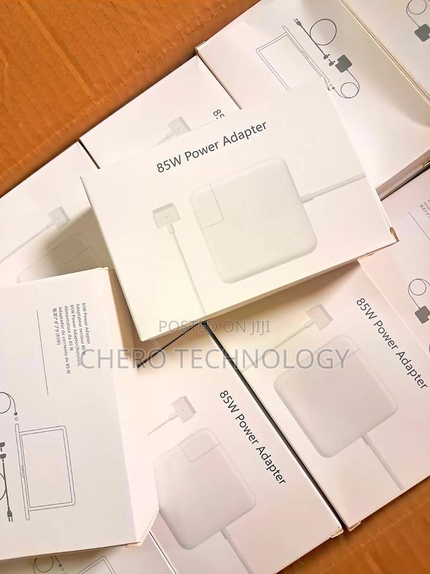 Macbook Pro Charger 85w · Photo 2