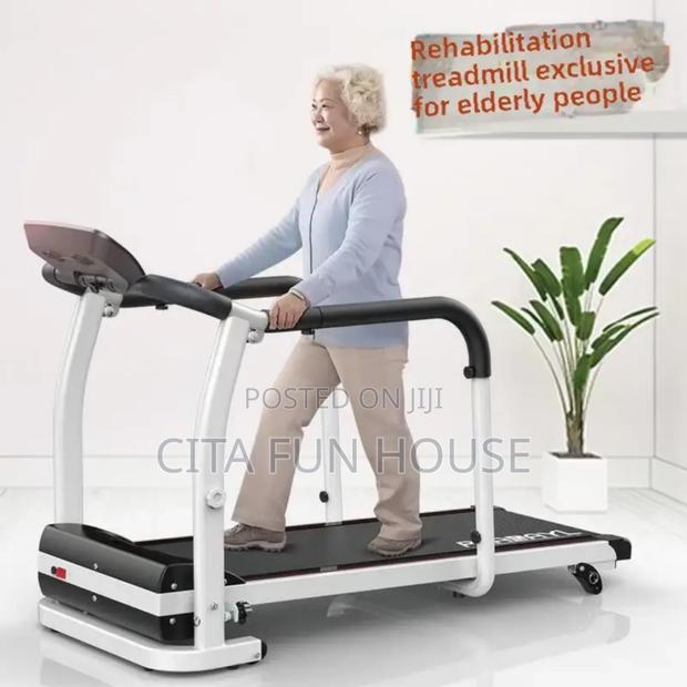 100kg Max Weight Foldable And Adjustable Treadmill · Photo 4