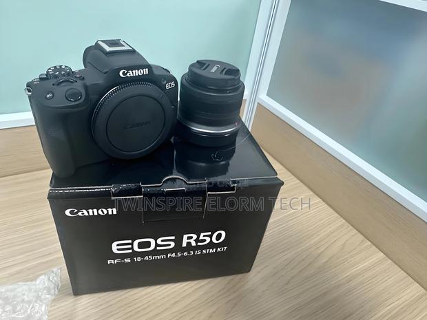 Canon Eos R50 Mirrorless Vlogging Camera W/Rf-S18-45mm · Photo 1
