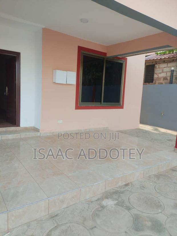 4bdrm Apartment in Spintex She'Ll Sign for rent · Photo 3
