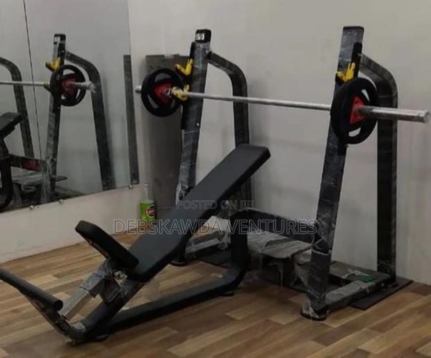 Commercial Bench Press · Photo 2