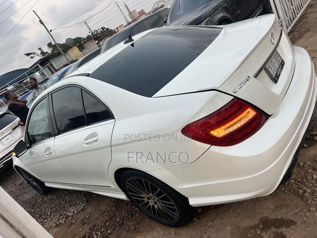 Mercedes-Benz C250 2014 White · Photo 7