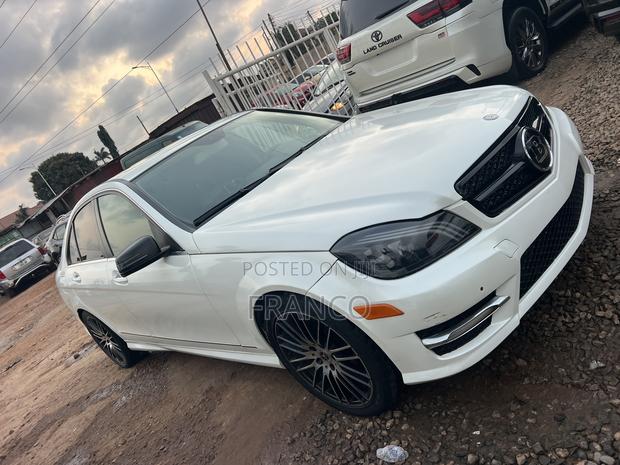 Mercedes-Benz C250 2014 White · Photo 8
