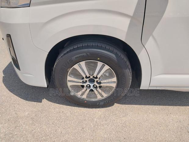 New Toyota HiAce 2024 White · Photo 5