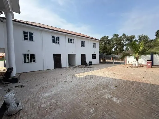Fully Furnished 19 Beds Hospital Kasoa · Photo 1