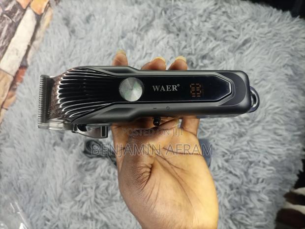 Professional Barbering Machine · Photo 3