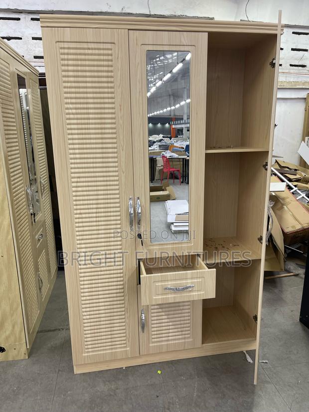 Wardrobe (3 Doors Wardrobe) · Photo 4