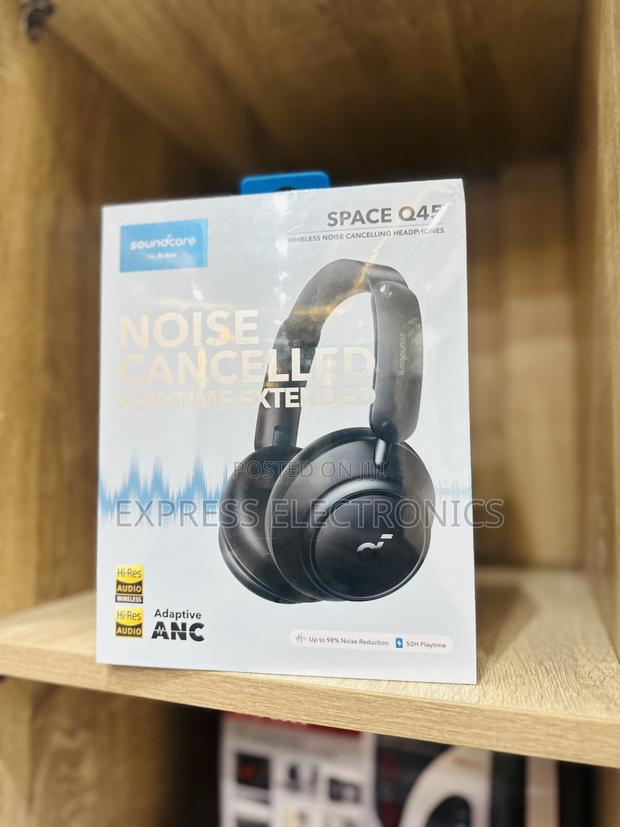 Grab Your Favorite Sound Core Q45.Headset · Photo 1