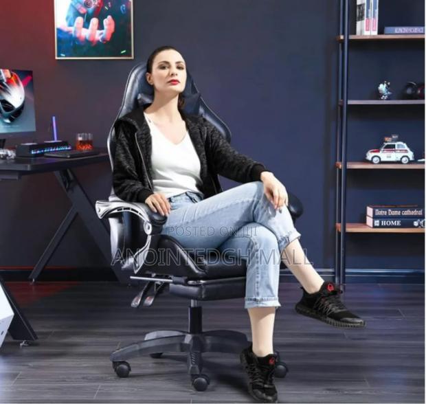 Luxury Gaming Chair With Footrest - Black · Photo 2