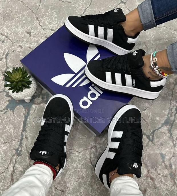 Quality Sneakers · Photo 3