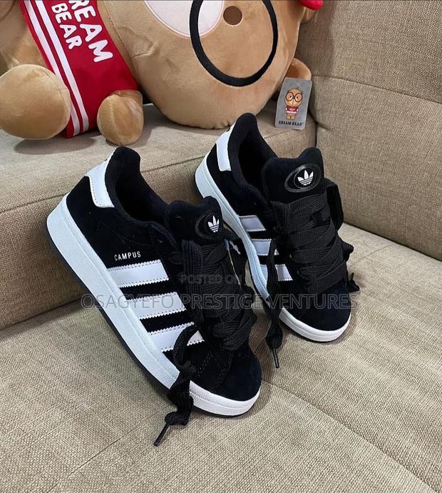 Quality Sneakers · Photo 2