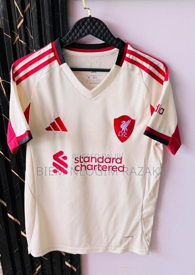 High Quality Club Jersey Available · Photo 1