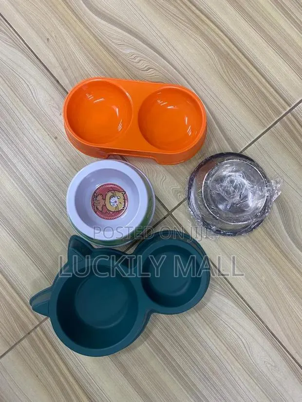 Dog Feeding Bowl · Photo 1