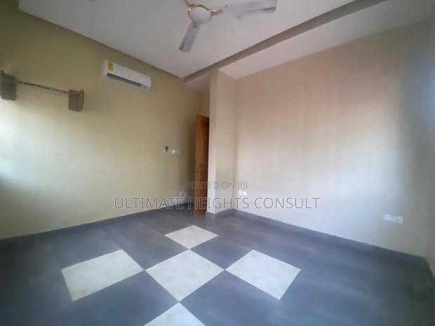2bdrm Apartment in Dansoman, Exhibition for rent · Photo 5