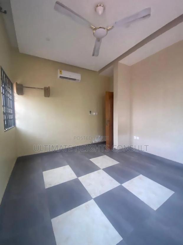 2bdrm Apartment in Dansoman, Exhibition for rent · Photo 6