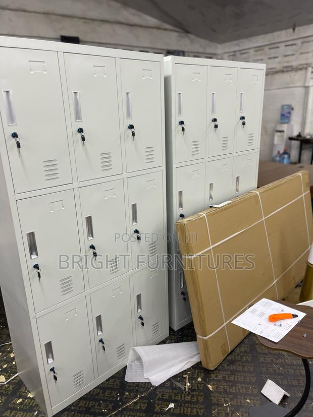 Office Cabinets/Files Cabinet (Lockers) · Photo 1