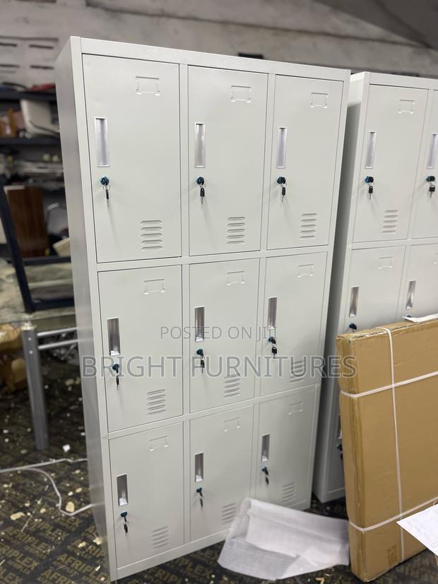 Office Cabinets/Files Cabinet (Lockers) · Photo 2