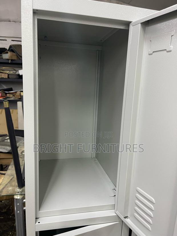 Office Cabinets/Files Cabinet (Lockers) · Photo 5