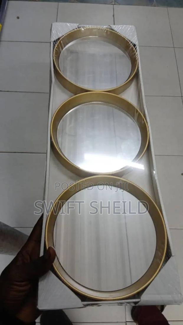Decorative Mirrors 3 Set · Photo 1